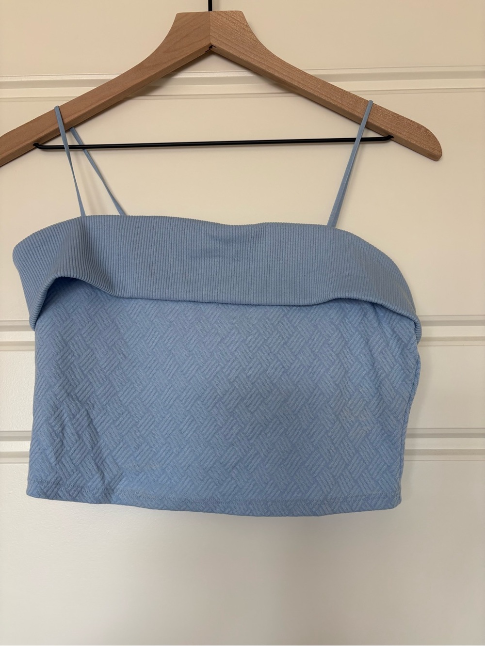 ALO Yoga Light Blue Fold-Over Spaghetti Strap Crop Top